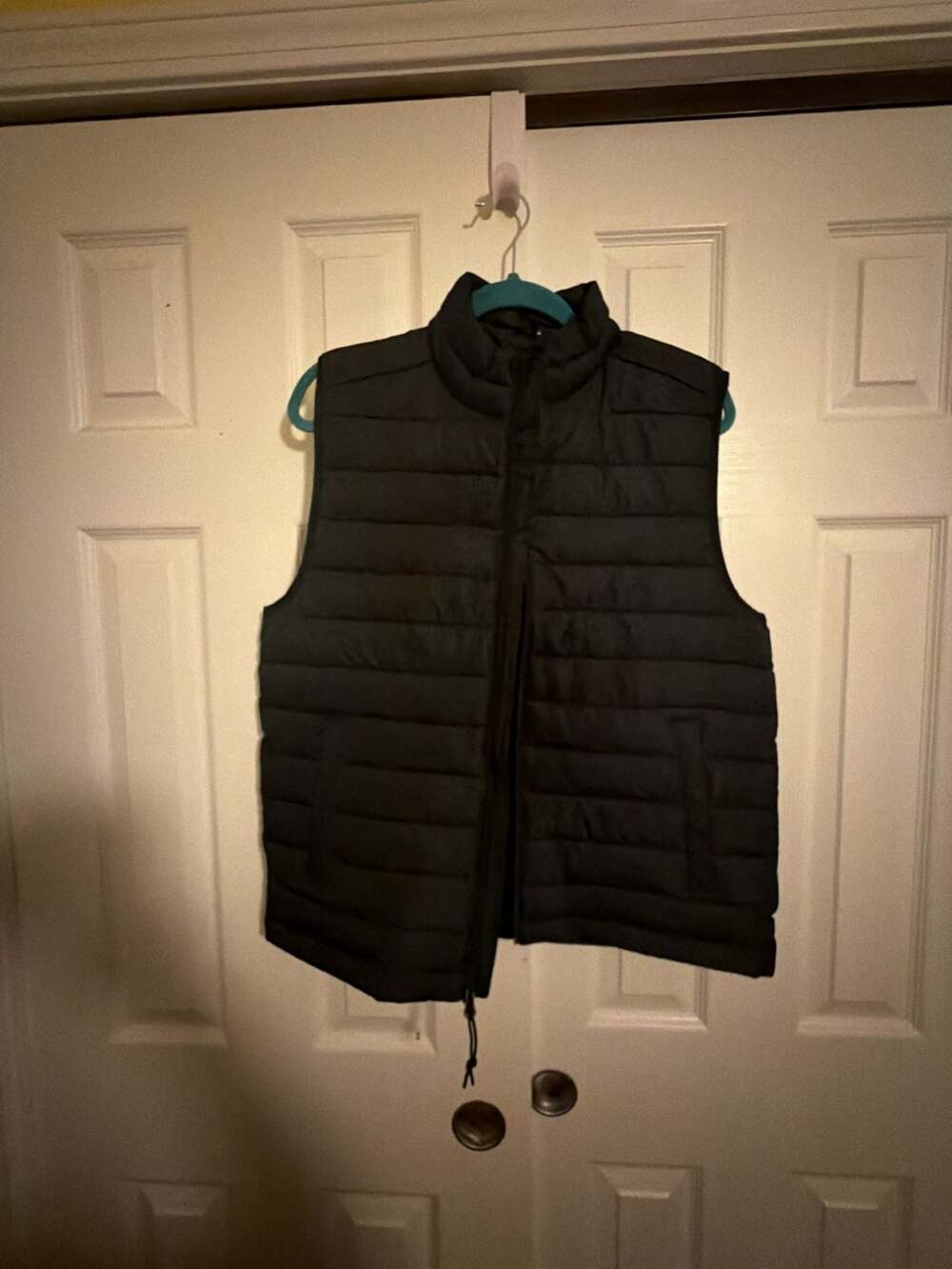 Aeropostale Remixed Down Recycled Fill Men's Black Puffer Vest